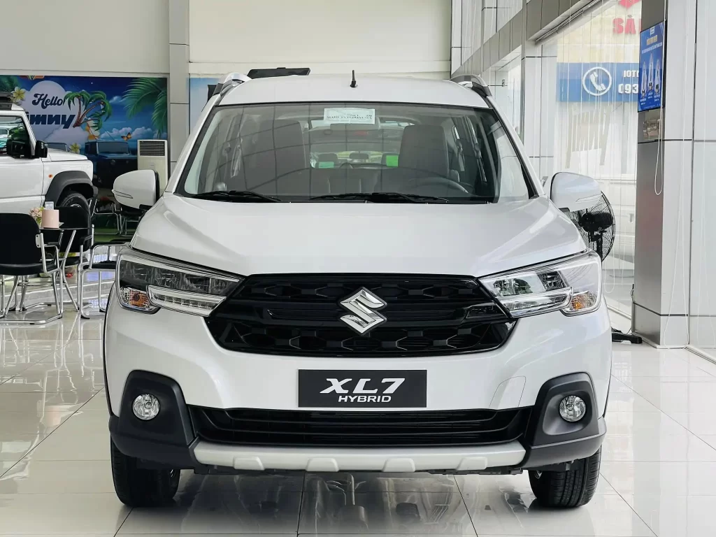 suzuki-xl7-hybrid-mau-trang