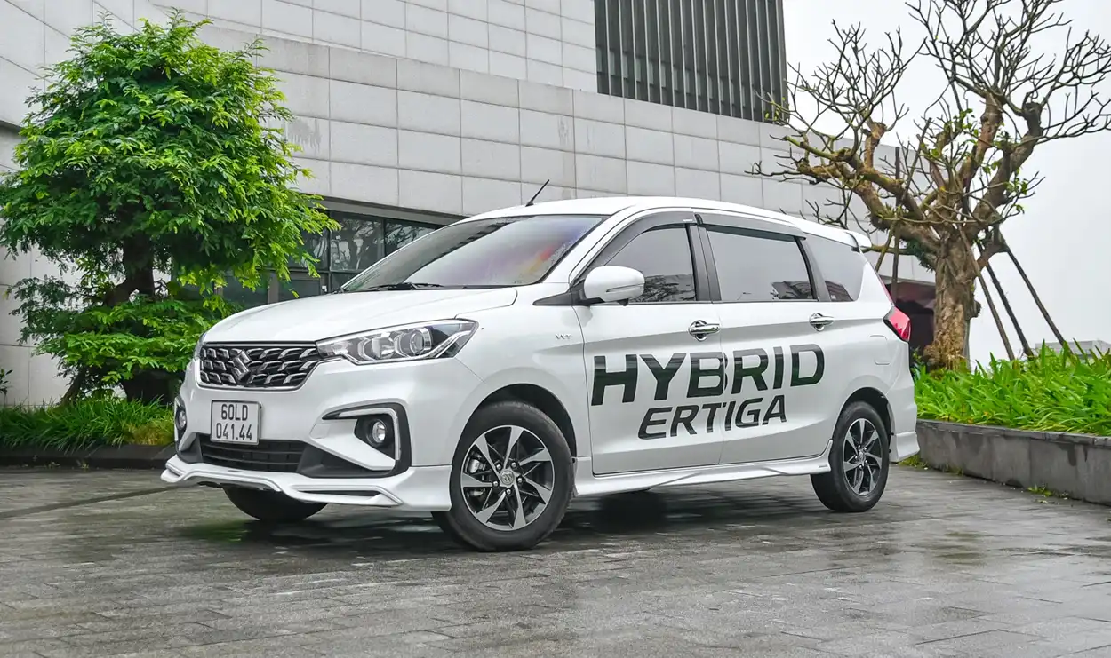 suzuki-ertiga-hybrid-mau-trang