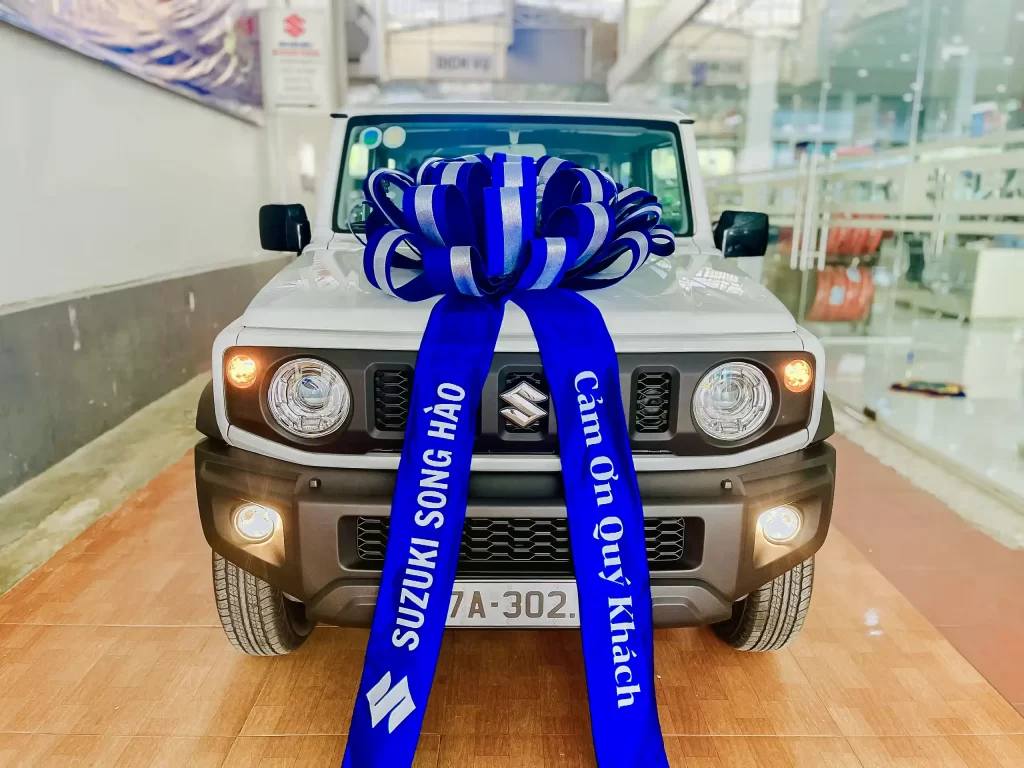 thiet-ke-dau-xe-jimny-2024-ban-chinh-thuc