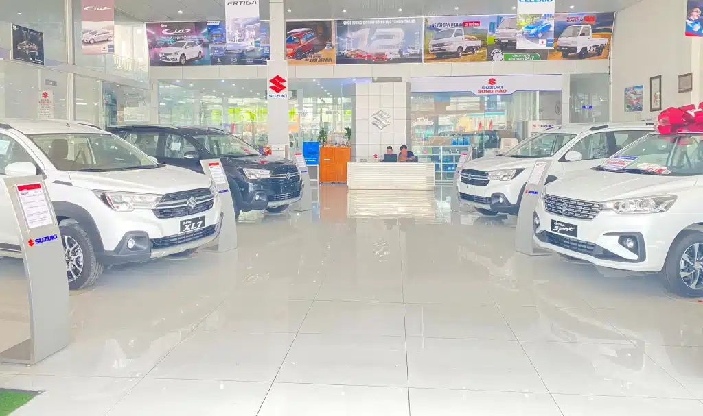 trung-bay-xe-tai-showroom-o-to-suzuki-an-giang