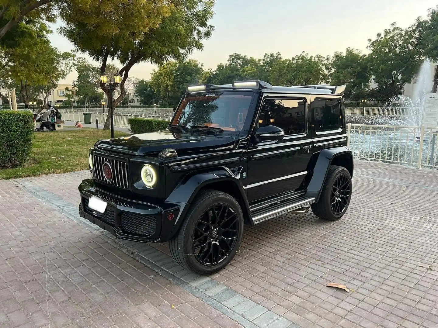 suzuki jimny mau den do 2024