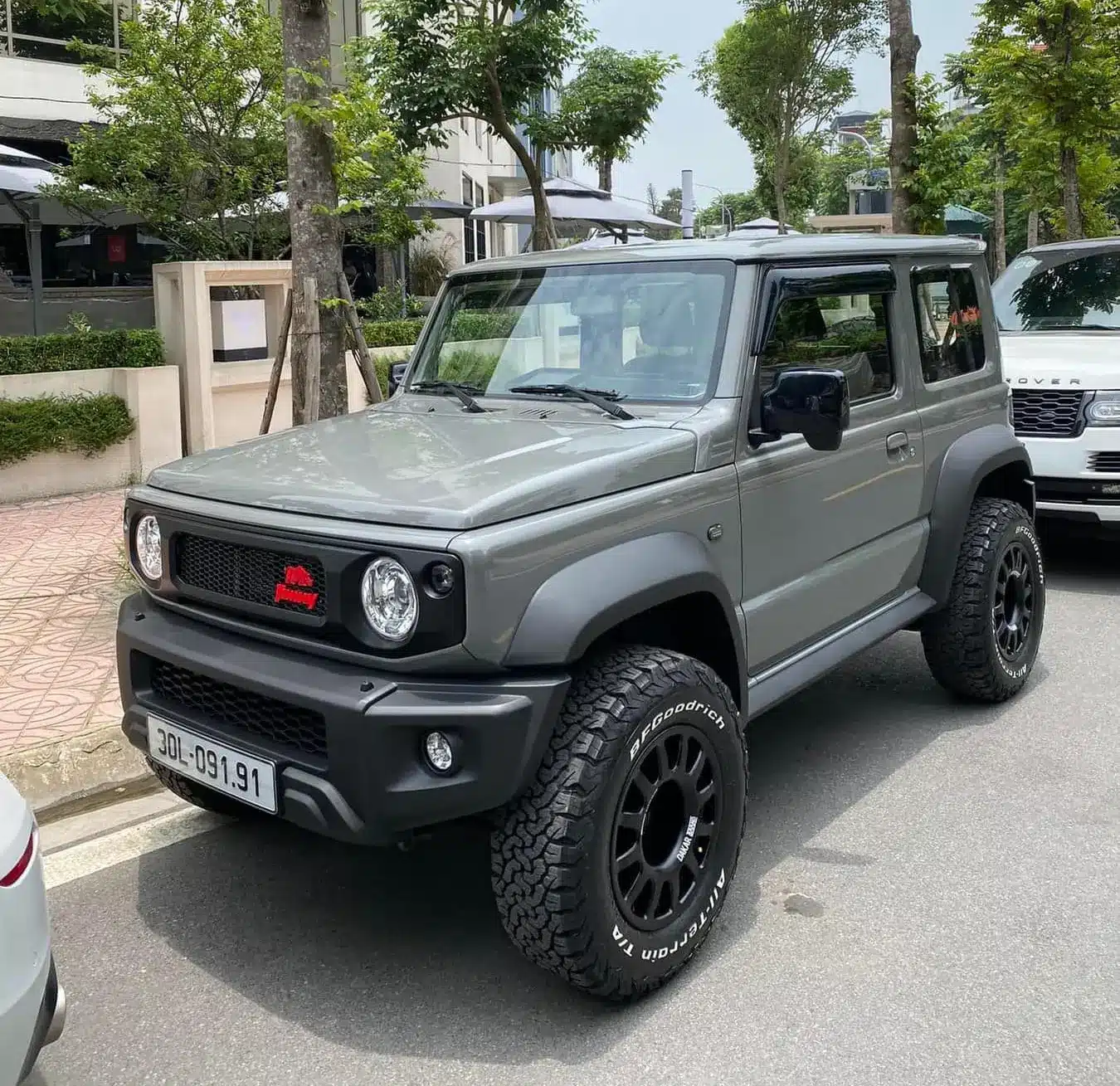 suzuki jimny mau xam do