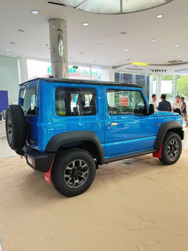 suzuki-jimny-mau-xanh-duong-2024