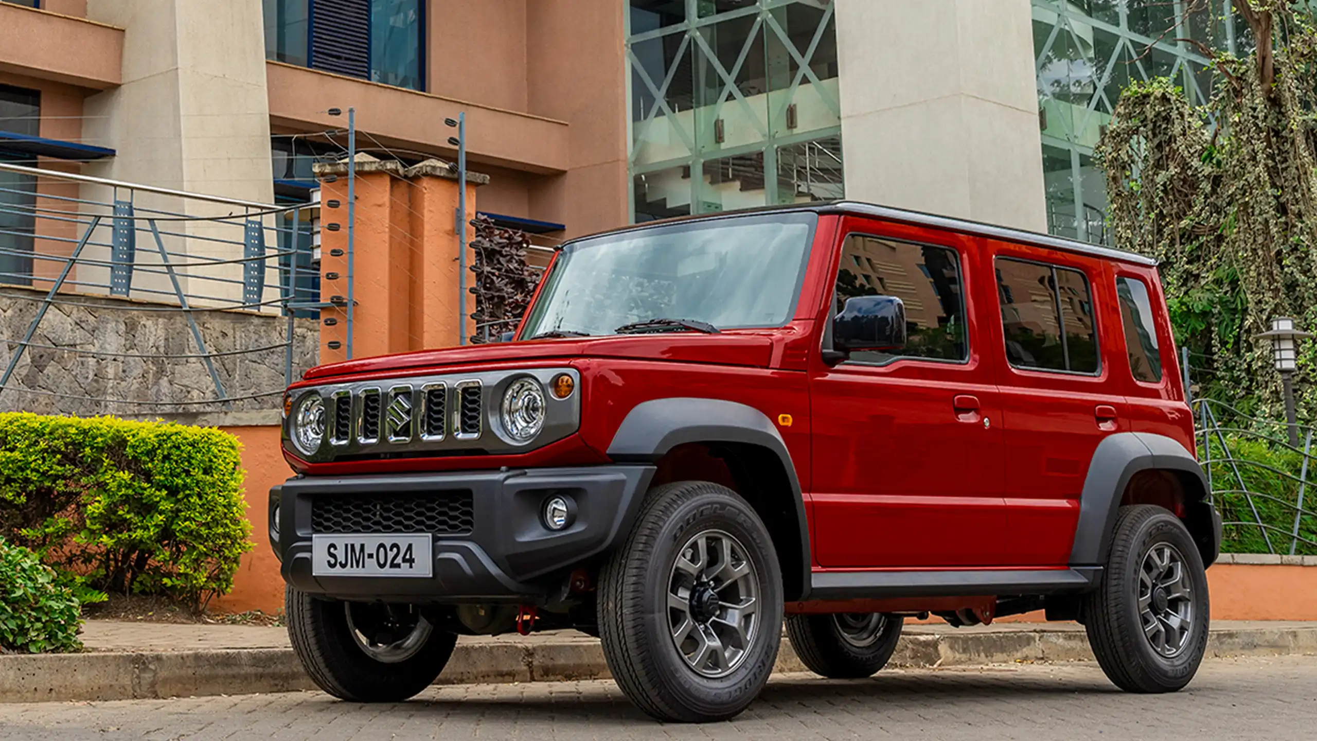 ngoai-that-suzuki-jimny-5-cua