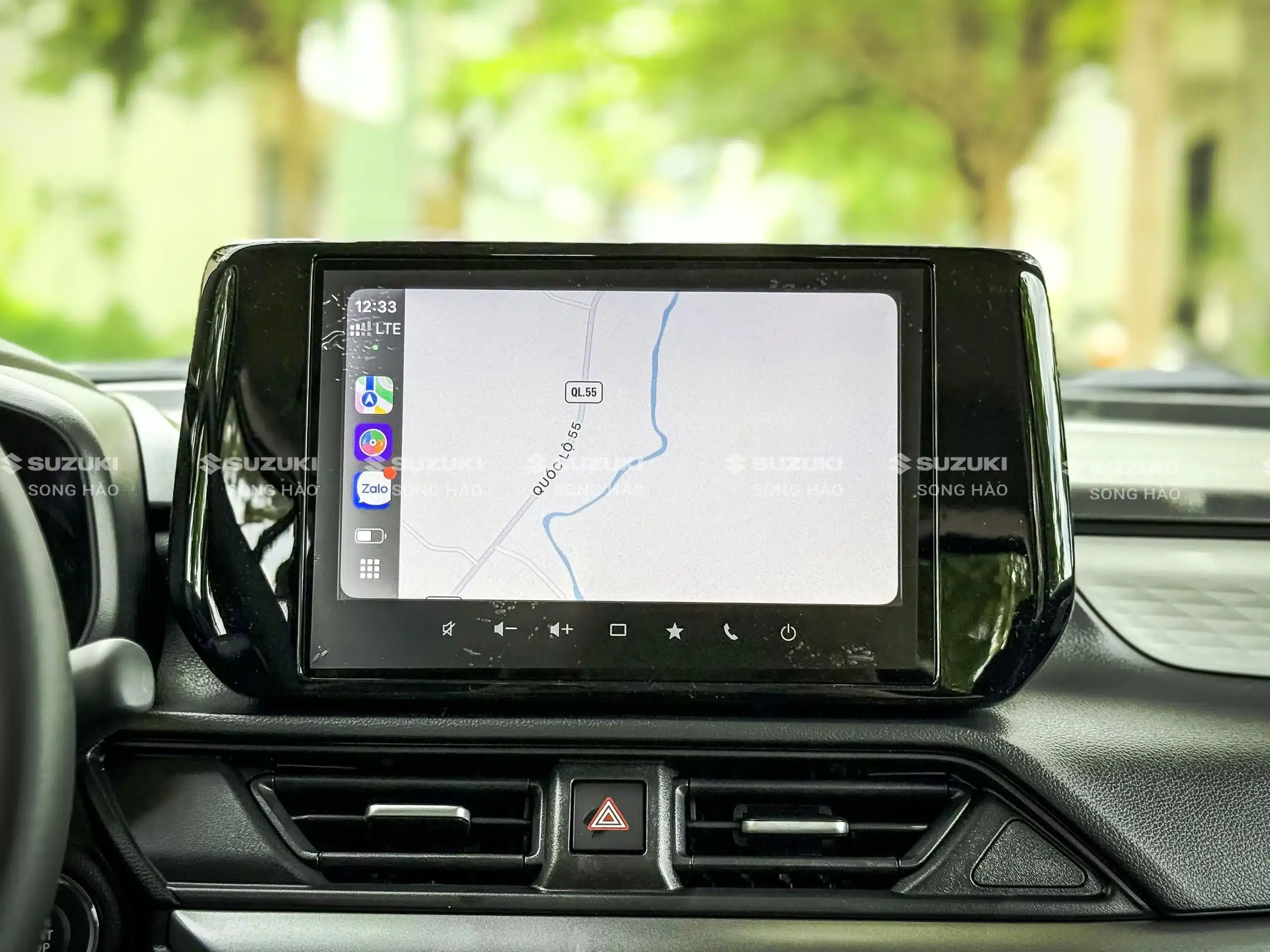 suzuki swift 2025 man hinh carplay scaled