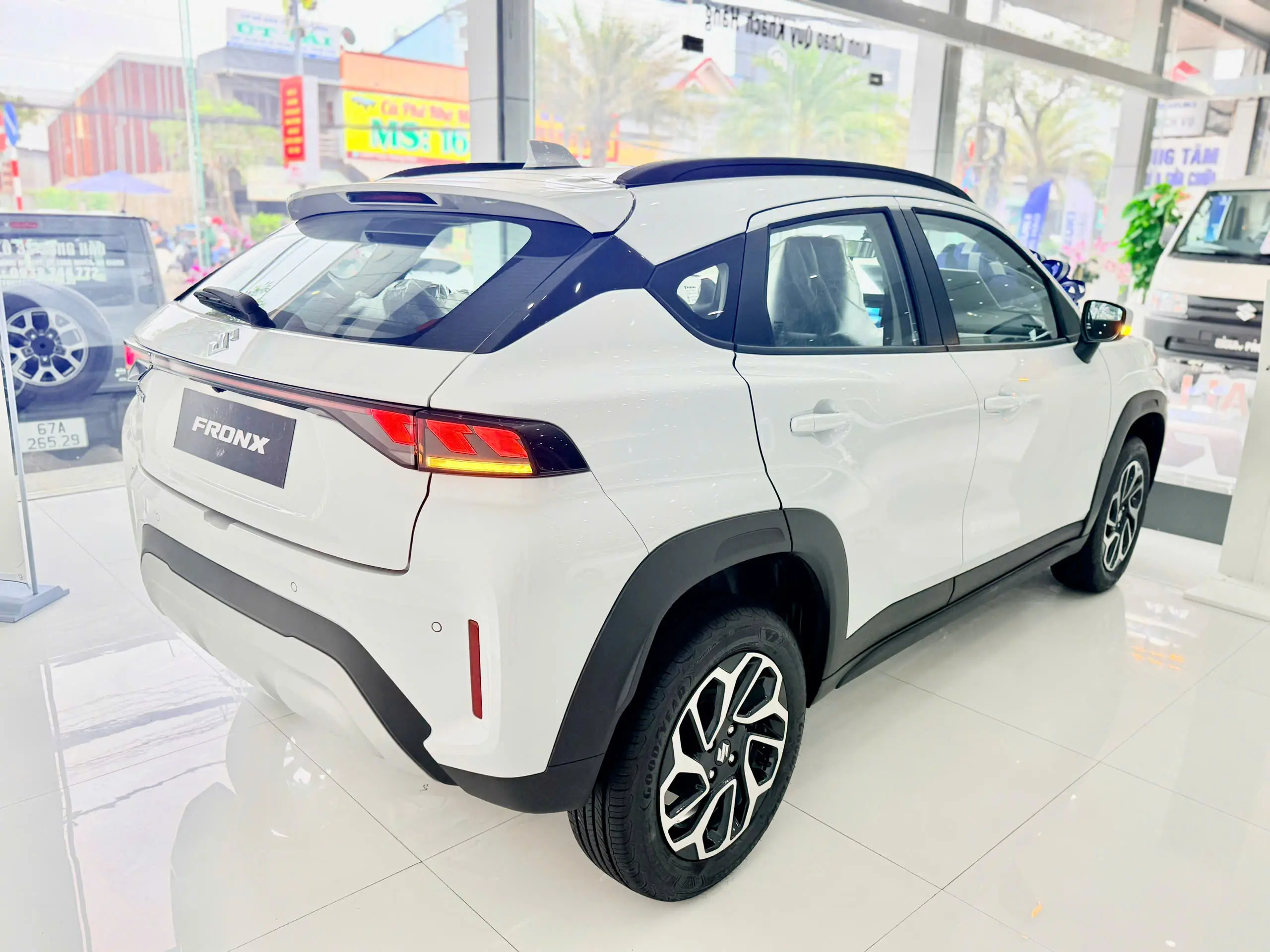 Suzuki Fronx GL: Chi tiết giá bán, thông số và trang bị 3 than-xe-duoi-xe-suzuki-fronx-gl